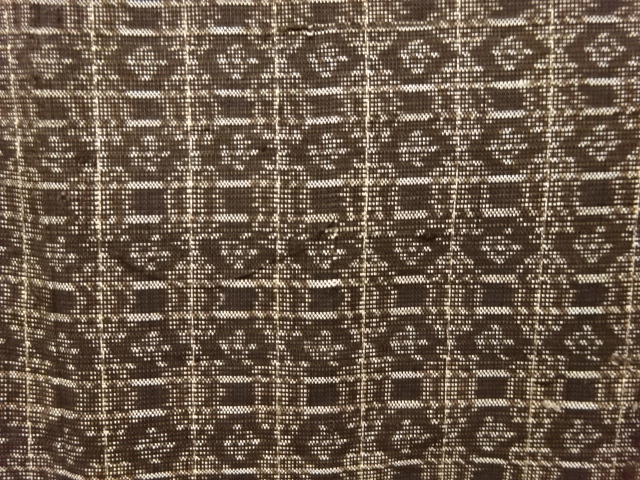 アンティーク　抽象模様織り出し本場泥大島紬着物